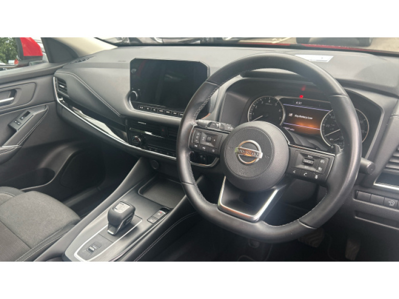 Nissan Qashqai 1.3 DiG-T MH 158 N-Connecta 5dr Xtronic Petrol Hatchback